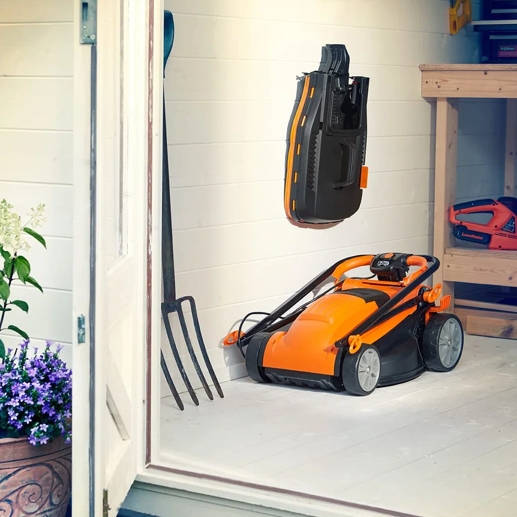LawnMaster MEB1434M Tondeuse 1400W 34cm 6 Hauteurs Réglable 20-70mm 32L Bac de Ramassage